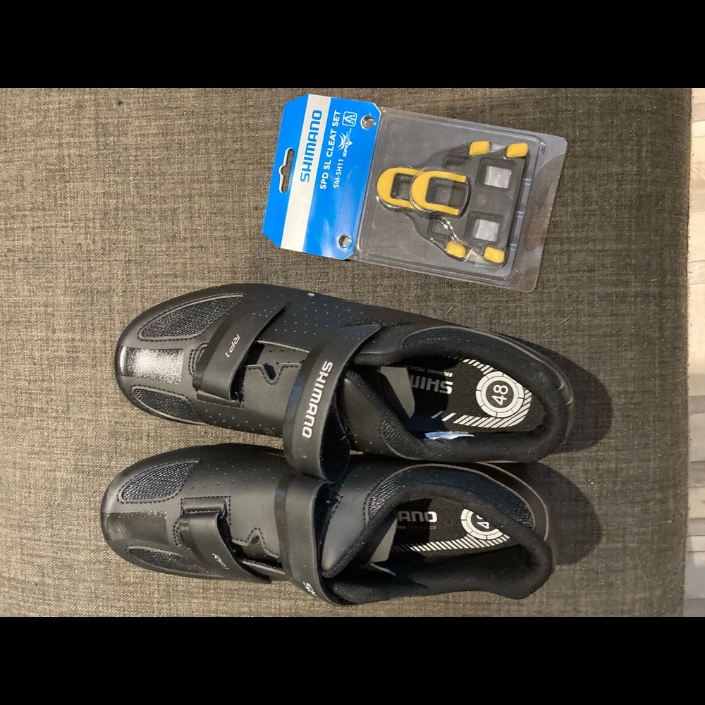 Soulier shimano neuf avec cales